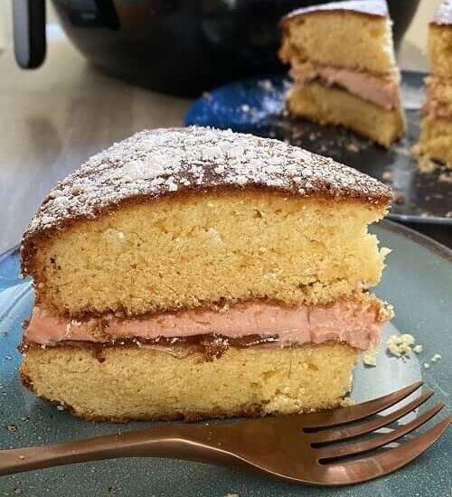 Air Fryer Victoria Sponge Cake EasyKeto4U