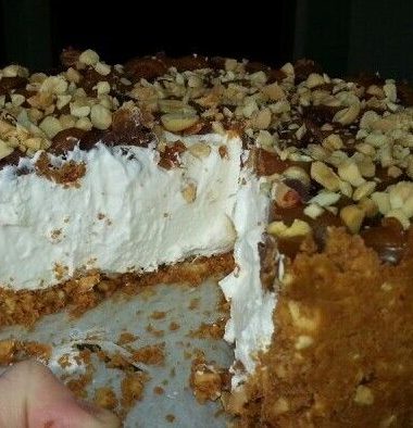 keto-snickers-cheesecake