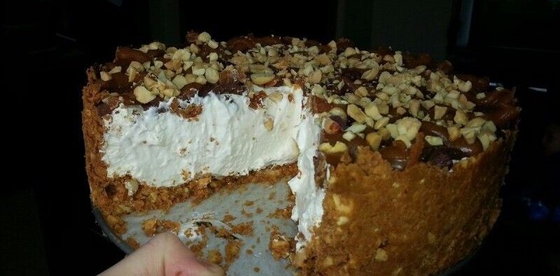 keto-snickers-cheesecake
