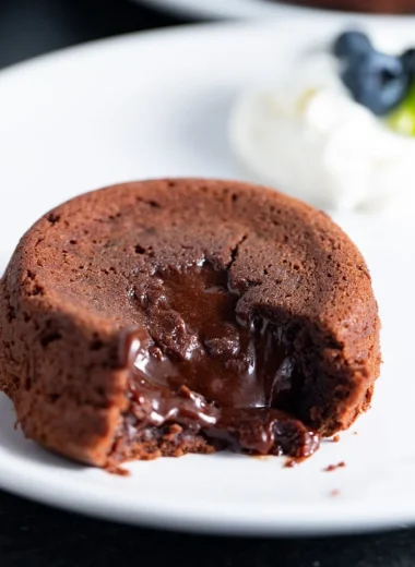 Air Fryer Chocolate Molten Lava Cakes