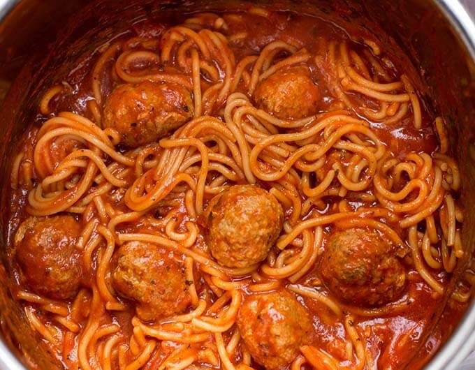 Instant Pot Spaghetti & Meatballs 