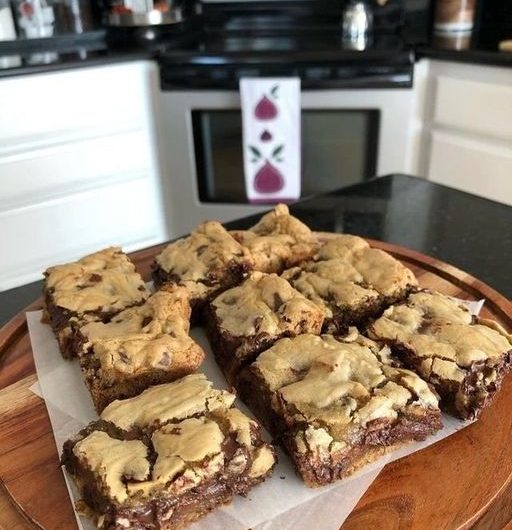 Air Fryer Chocolate Chips Cookie Bars